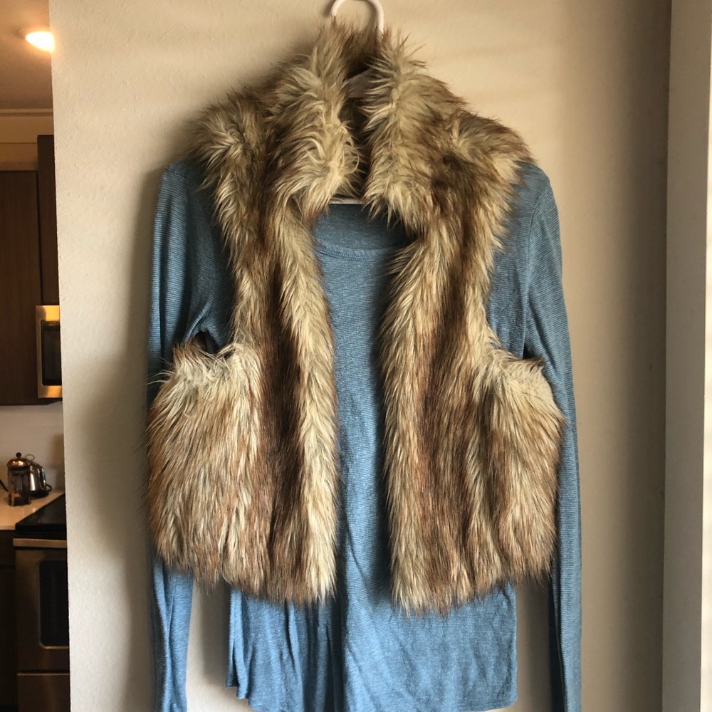 LOFT FAUX FUR VEST